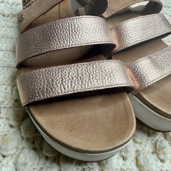 UGG Braelynn Metallic Leather Sandals Rose Gold Size 10 - Picture 13 of 15